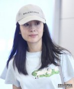 在娱乐界，另一位39岁的“神岩女神”，