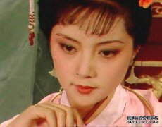 她可能只是一个追逐胖子的人，她也被