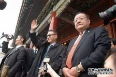 李伟谈到了他的父亲李伟：父亲认为只