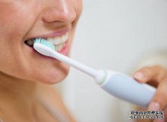 睡前吃东西会导致心脏病吗？医生说：