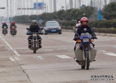 郑州警方在全州击败了额外门票的事件