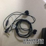 带有WK WI200糖果线控制的手机耳机，用于